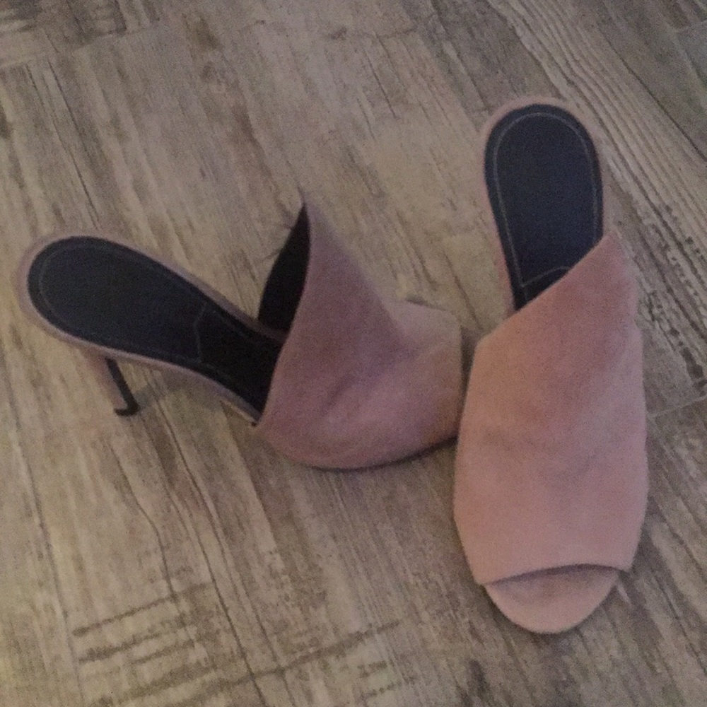 Kendall and Kylie Heels